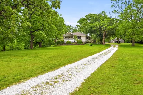 Exterior - 1111 E Wilder Ct, Nixa, MO 65714 photo 2 of 13
