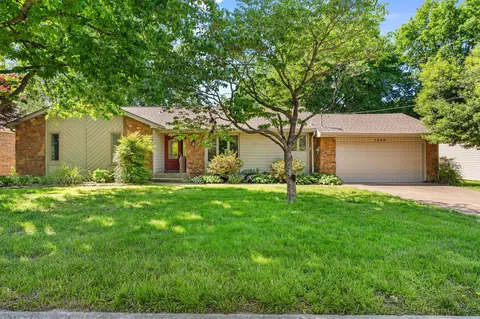 1360 E Lafayette St, Springfield, MO 65804