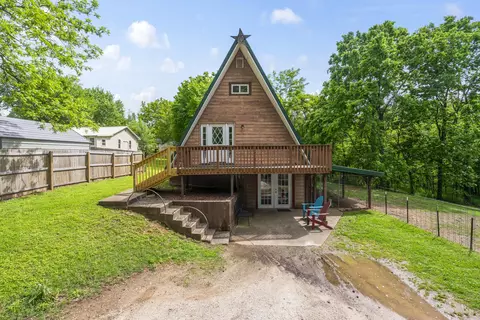 300 W Jackson St, Stockton, MO 65785