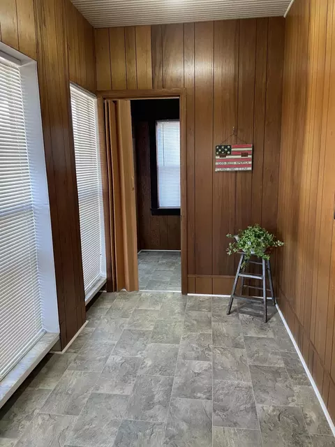 Entry Way - 710 Main St, Osceola, MO 64776 photo 2 of 7