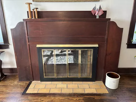 Living - 710 Main St, Osceola, MO 64776 photo 4 of 4