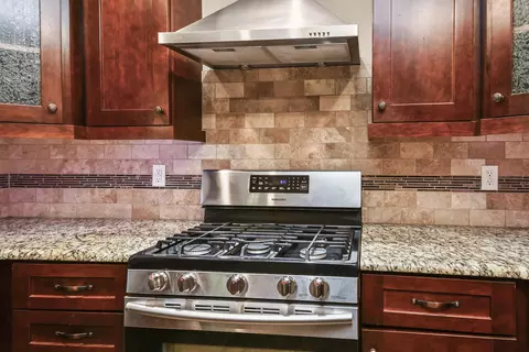 Kitchen - 3162 W Tracy Ct, Springfield, MO 65807 photo 7 of 7