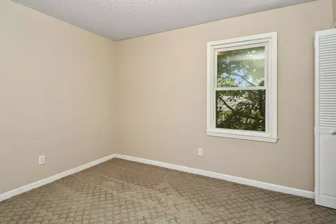 Bedroom - 3162 W Tracy Ct, Springfield, MO 65807 photo 2 of 4