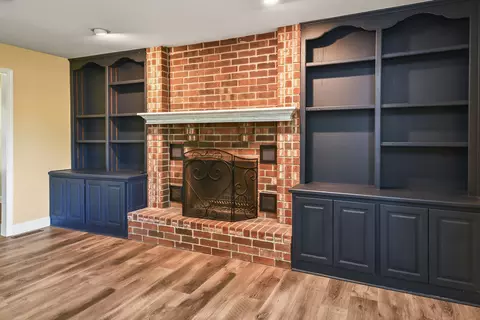 Living - 3162 W Tracy Ct, Springfield, MO 65807 photo 4 of 6