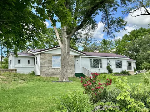5940 Samoa Rd, Houston, MO 65483