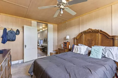 Bedroom - 215 N Main Ave, Bolivar, MO 65613 photo 3 of 3
