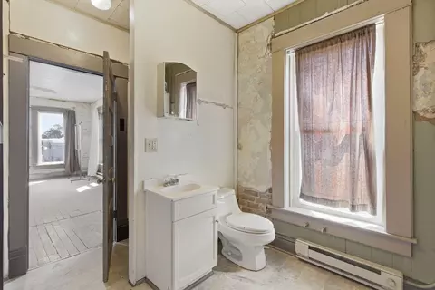 Bath - 215 N Main Ave, Bolivar, MO 65613 photo 3 of 3
