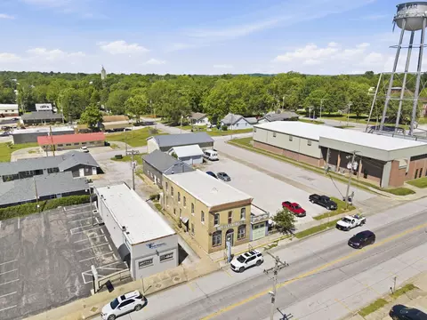 View/Area - 215 N Main Ave, Bolivar, MO 65613 photo 5 of 5