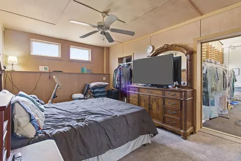 Bedroom - 215 N Main Ave, Bolivar, MO 65613 photo 2 of 3