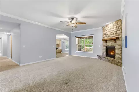 Living - 3277 W Cardinal St, Springfield, MO 65810 photo 1 of 3