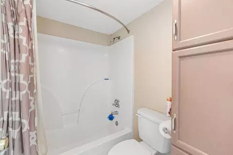 Bath - 580 Abby Ln #6, Branson, MO 65616 photo 2 of 3