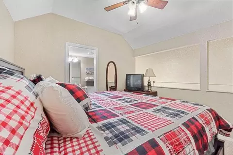 Bedroom - 580 Abby Ln #6, Branson, MO 65616 photo 4 of 4