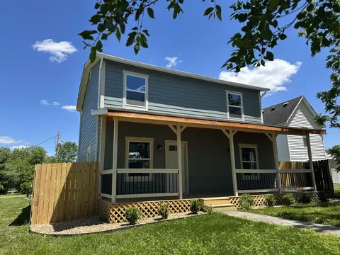 230 S Elm St, Mountain Grove, MO 65711