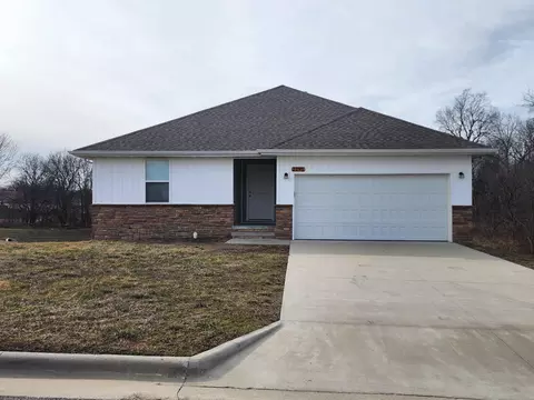 1295 S Whitaker Ave, Republic, MO 65738