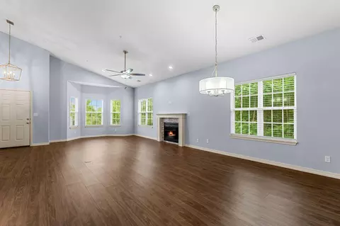 Living - 137 Rue De Villas Cir, Branson, MO 65616 photo 5 of 9