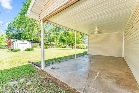 Exterior - 1261 E Gretna St, Springfield, MO 65804 photo 6 of 8