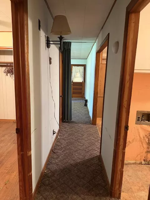 Entry Way - 226 Sharp St, Mountain View, MO 65548 photo 2 of 2