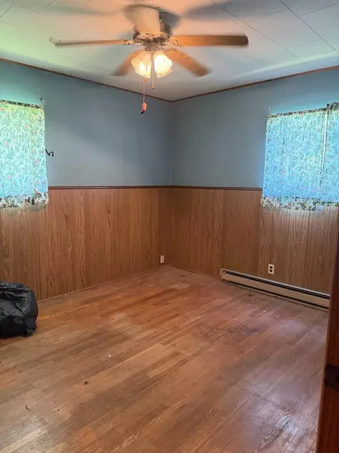 Bedroom - 226 Sharp St, Mountain View, MO 65548 photo 3 of 3