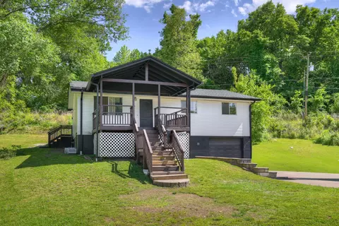 1411 Knapp Ct, Neosho, MO 64850