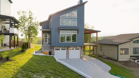 Exterior - 2807 S 14th Ave, Ozark, MO 65721 photo 2 of 3