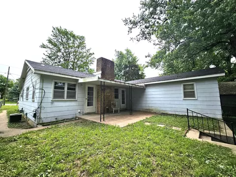 Exterior - 2229 N Kellett Ave, Springfield, MO 65803 photo 9 of 11