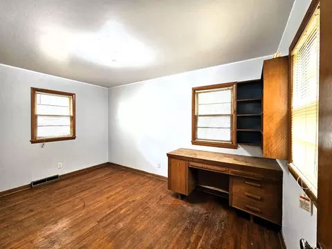 Bedroom - 2229 N Kellett Ave, Springfield, MO 65803 photo 2 of 4