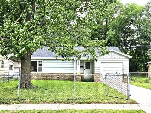 Exterior - 2229 N Kellett Ave, Springfield, MO 65803 photo 3 of 11