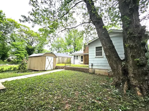 Exterior - 2229 N Kellett Ave, Springfield, MO 65803 photo 10 of 11