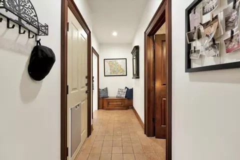 Entry Way - 1690 S Royal Dr, Springfield, MO 65809 photo 6 of 10