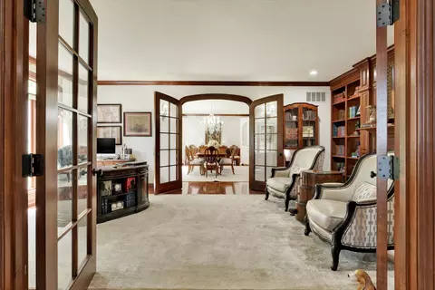Entry Way - 1690 S Royal Dr, Springfield, MO 65809 photo 4 of 10