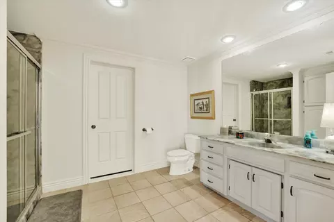 Bath - 1690 S Royal Dr, Springfield, MO 65809 photo 11 of 11
