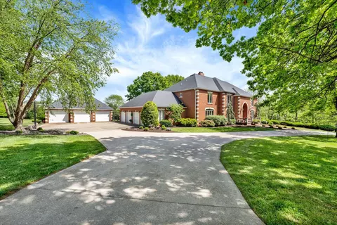 Exterior - 1690 S Royal Dr, Springfield, MO 65809 photo 5 of 12