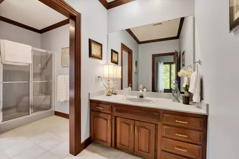 Bath - 1690 S Royal Dr, Springfield, MO 65809 photo 7 of 11