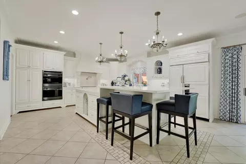 Kitchen - 1690 S Royal Dr, Springfield, MO 65809 photo 1 of 6