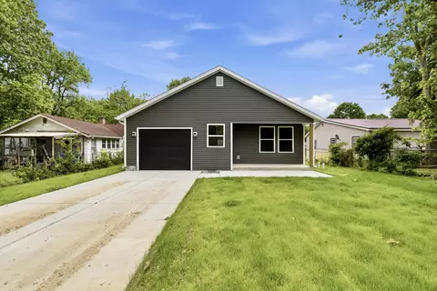Exterior - 915 S Hudson Ave, Aurora, MO 65605 photo 4 of 4
