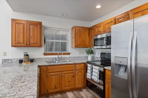 Kitchen - 660 Ellison St, Branson, MO 65616 photo 2 of 5