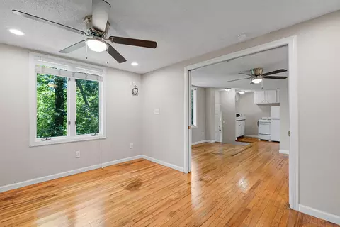 Living - 660 Ellison St, Branson, MO 65616 photo 12 of 13