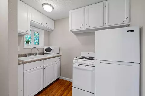 Kitchen - 660 Ellison St, Branson, MO 65616 photo 5 of 5