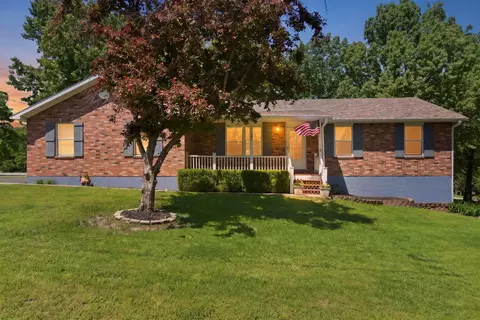 405 S Galyan St, Stockton, MO 65785
