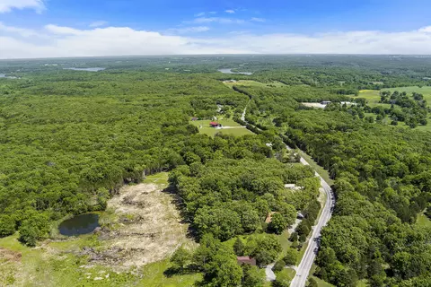 View/Area - 1133 E 318th Rd, Flemington, MO 65650 photo 2 of 4
