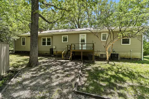 1133 E 318th Rd, Flemington, MO 65650