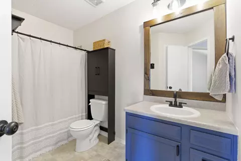 Bath - 915 Wesley Rd, Nixa, MO 65714 photo 3 of 3