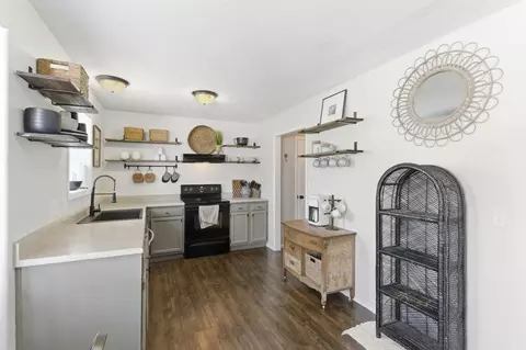Kitchen - 915 Wesley Rd, Nixa, MO 65714 photo 3 of 4
