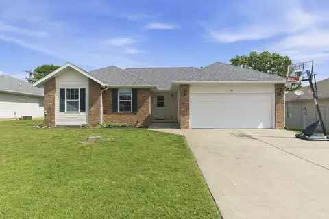 915 Wesley Rd, Nixa, MO 65714