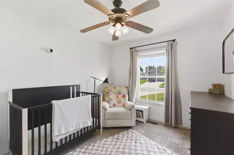 Bedroom - 915 Wesley Rd, Nixa, MO 65714 photo 3 of 4