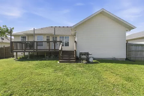 Exterior - 915 Wesley Rd, Nixa, MO 65714 photo 3 of 4