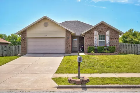548 E Whitethorn Dr, Republic, MO 65738