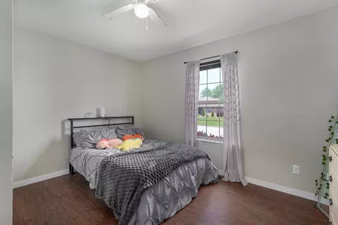 Bedroom - 548 E Whitethorn Dr, Republic, MO 65738 photo 3 of 4