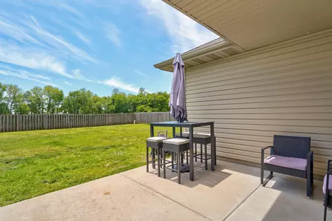 Exterior - 548 E Whitethorn Dr, Republic, MO 65738 photo 5 of 10