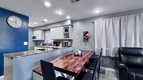 Dining - 515 Valley Vw #B101, Branson, MO 65616 photo 2 of 4
